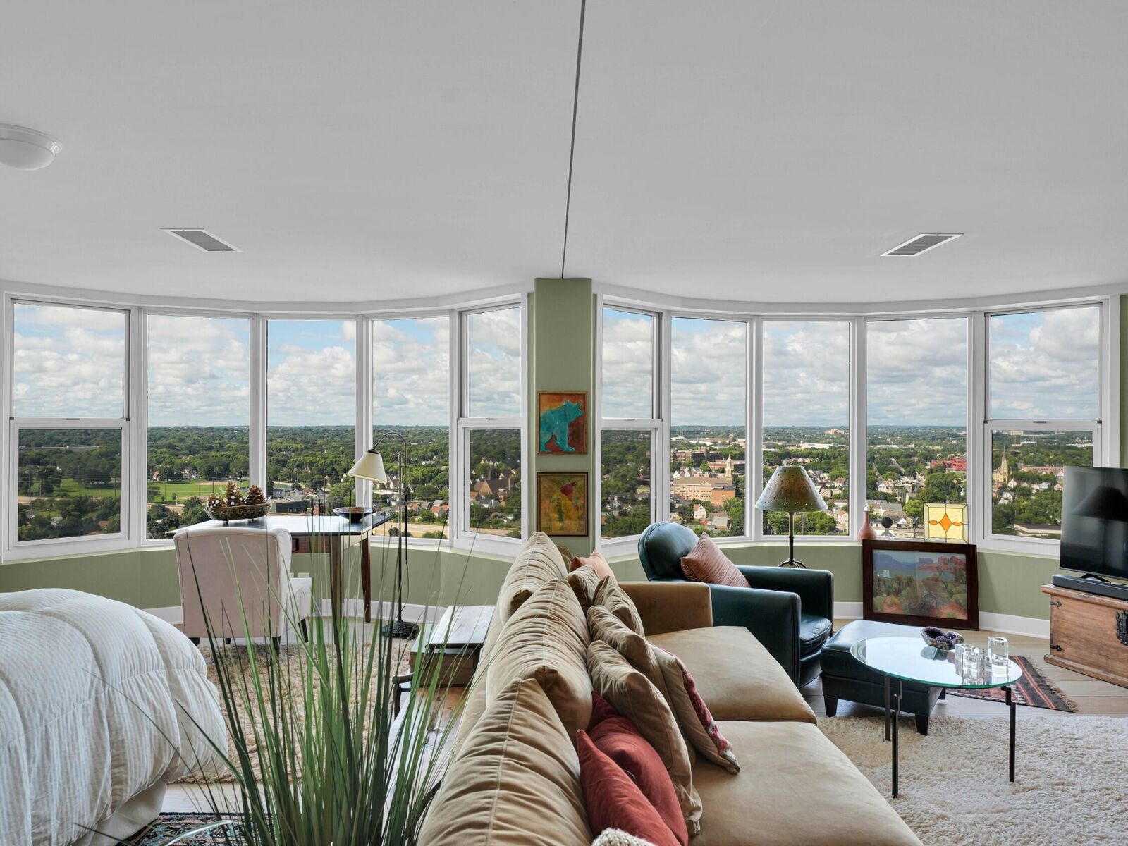 Property Photo: 2525 S Shore Dr 24B WI 53207