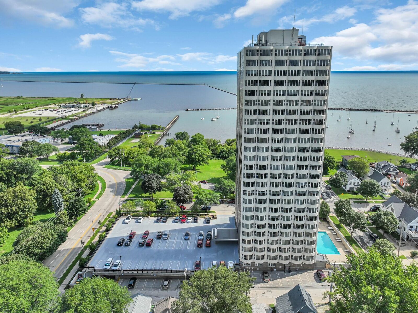 Property Photo:  2525 S Shore Dr 24B  WI 53207 