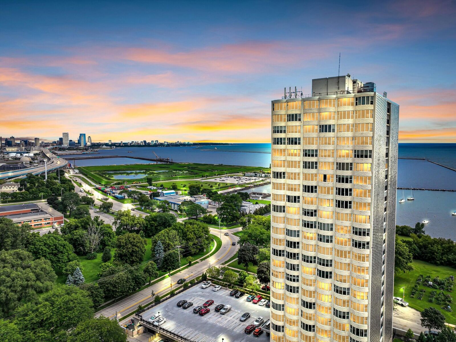 Property Photo:  2525 S Shore Dr 24B  WI 53207 