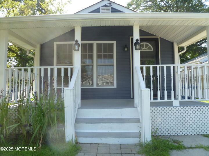 184 Hilltop Boulevard  Cliffwood NJ 07735 photo