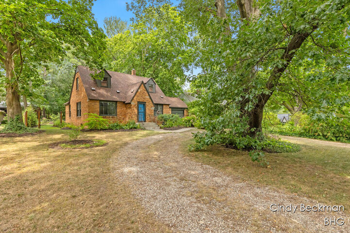 Property Photo: 704 Lugers Road MI 49423