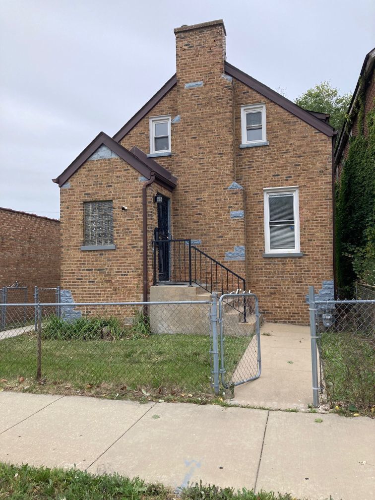 Property Photo: 1040 W 103rd Street IL 60643