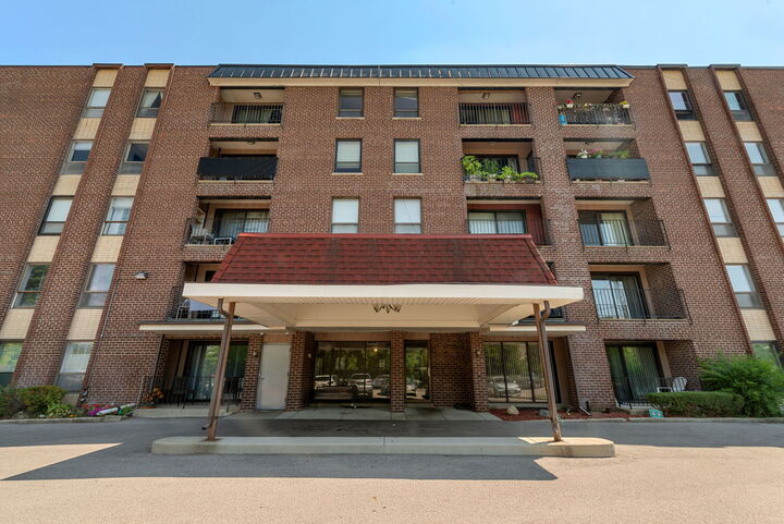 Property Photo:  6330 Lincoln Avenue 2E  IL 60053 