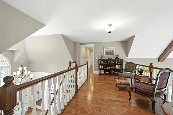 Property Photo:  2240 Edgebrooke Drive  IL 60532 