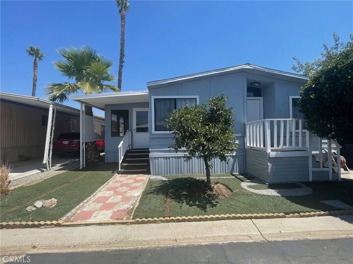 Property Photo:  1150 N Kirby Street 26  CA 92545 