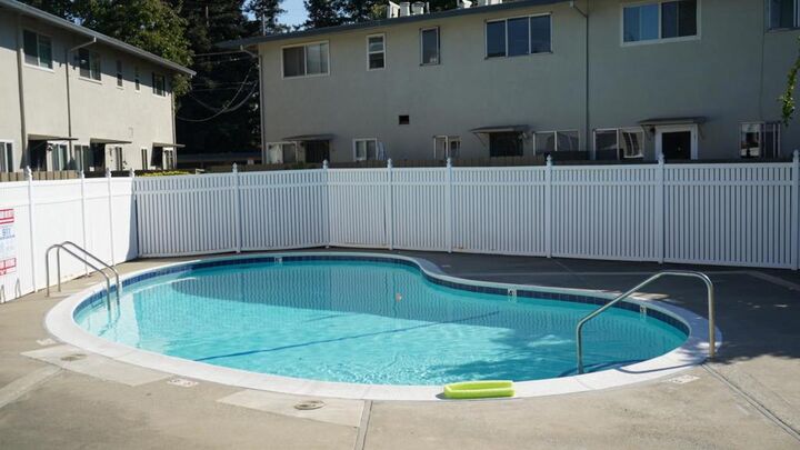 Property Photo:  406 Craven Court  CA 94541 