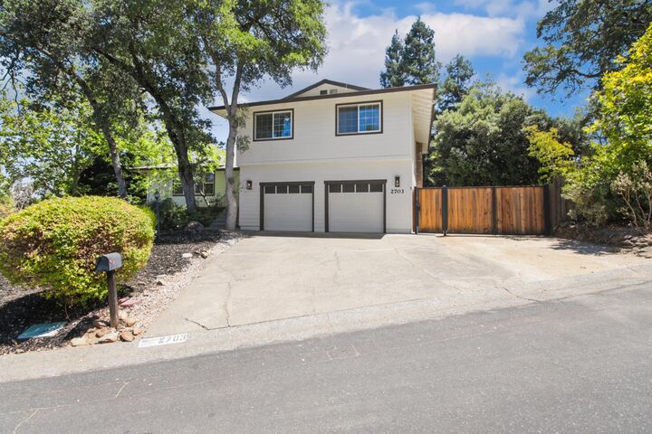 2703 King Richard Drive  El Dorado Hills CA 95762 photo