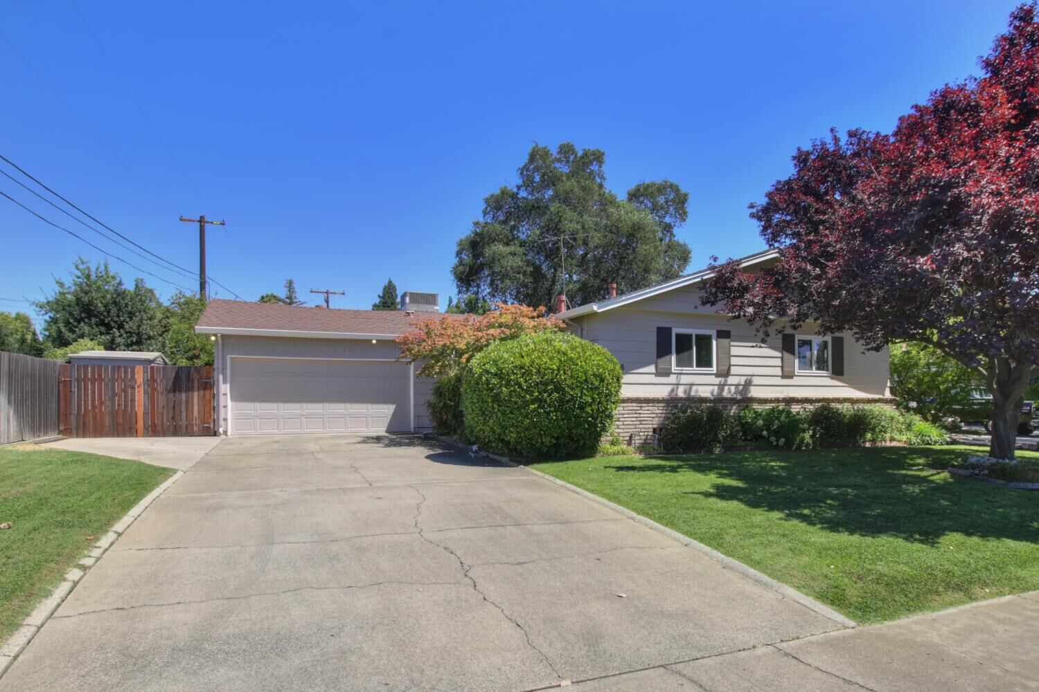 Property Photo: 3136 Terry Way CA 95608
