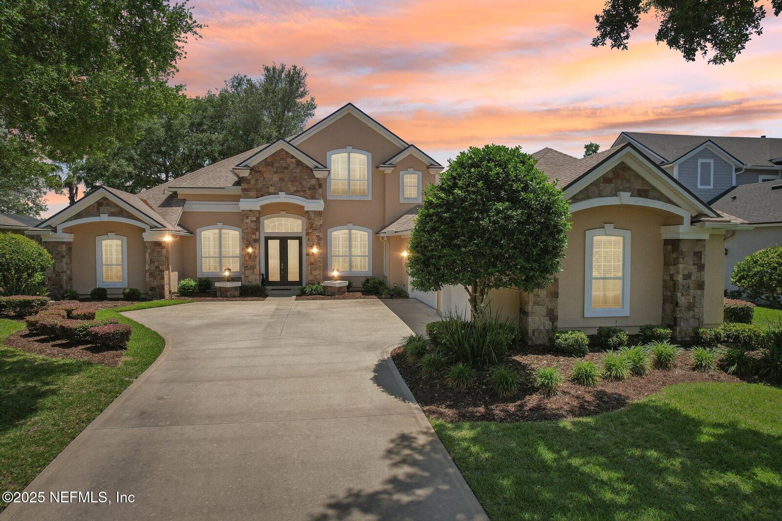 Property Photo:  717 E Dorchester Drive  FL 32259 