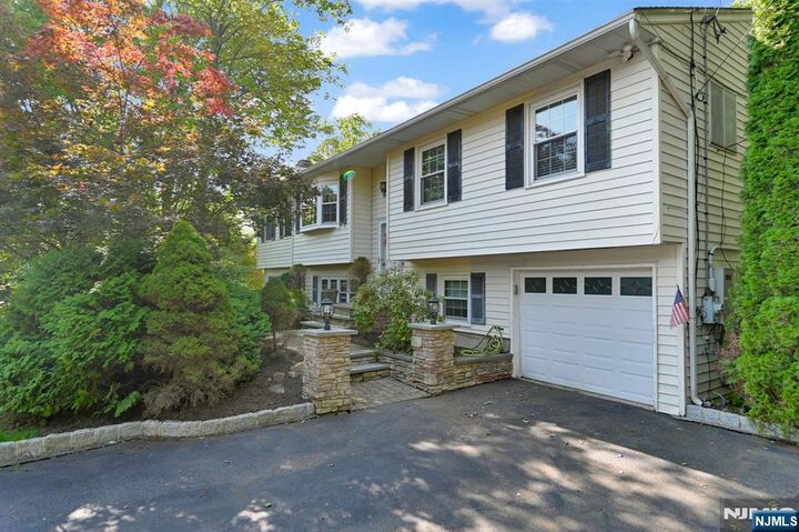 145 Mountain Circle  West Milford NJ 07480 photo