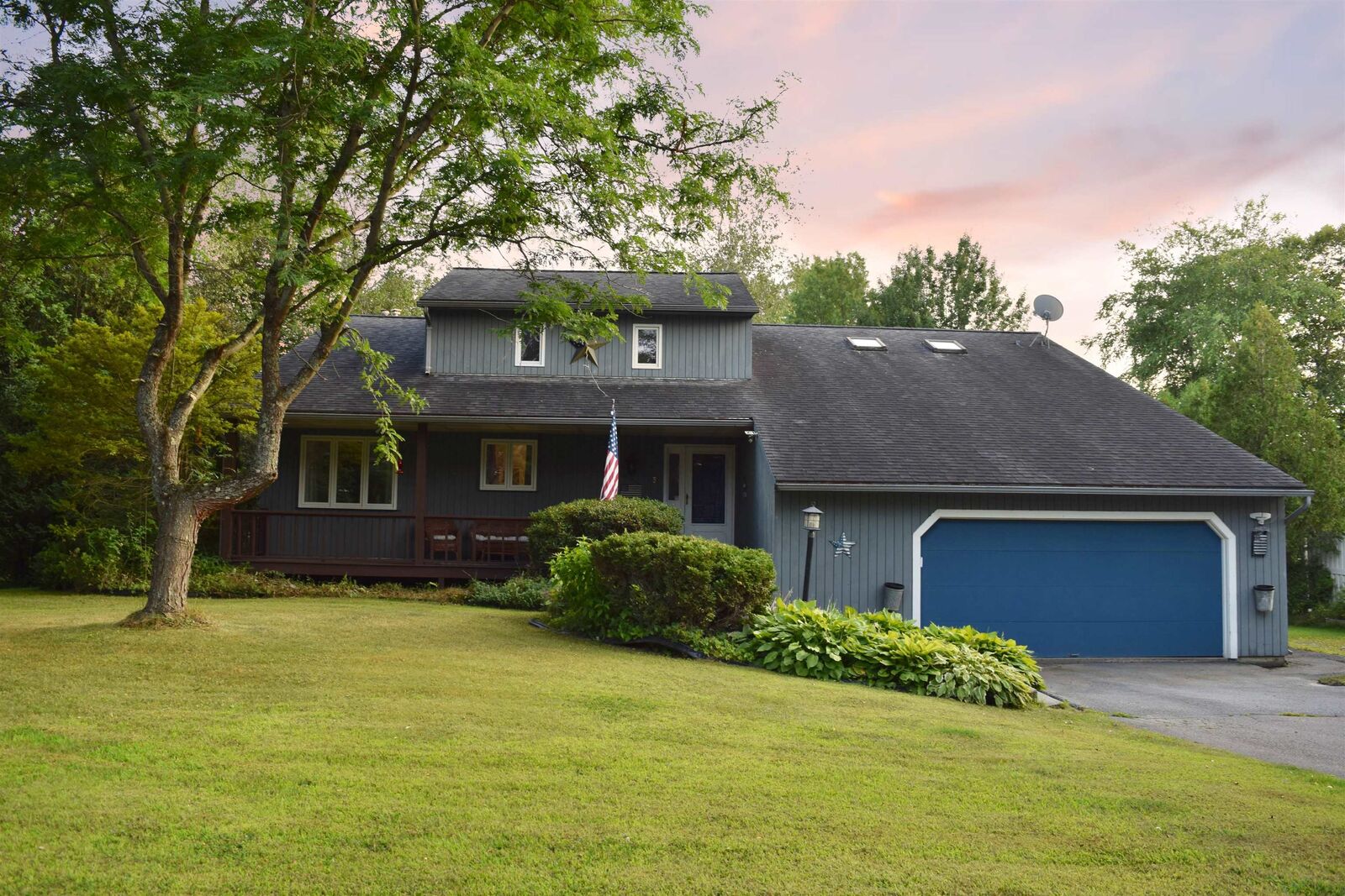 Property Photo:  3 Bobolink Circle  VT 05452 