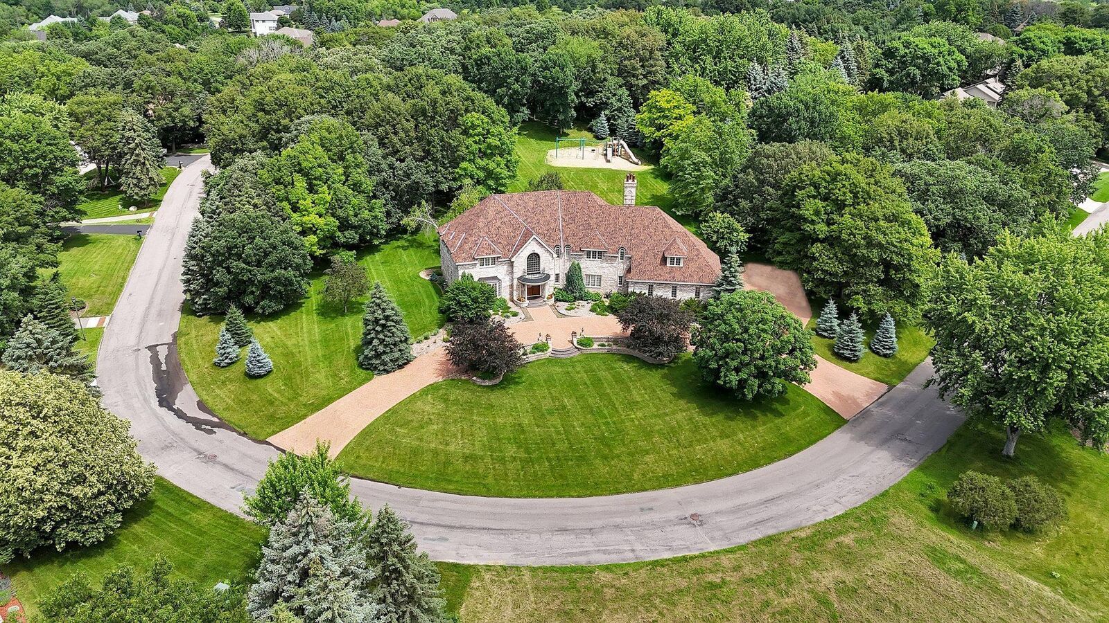 Property Photo: 2240 Chelmsford Lane MN 56301