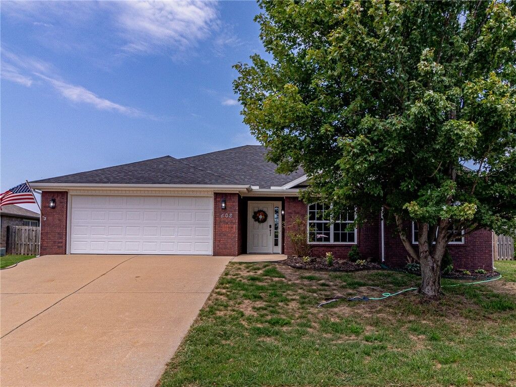 Property Photo: 408 Lion Drive AR 72736