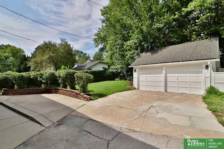 Property Photo: 316 S 50th Avenue NE 68132