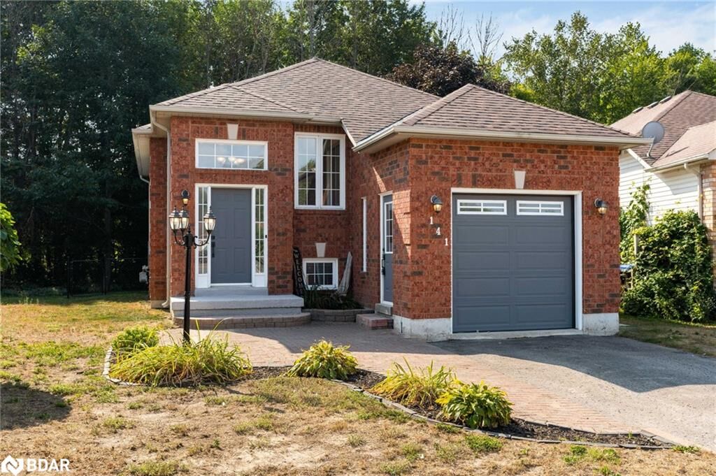 Property Photo:  141 Dyer Drive  ON L9Z 1M1 