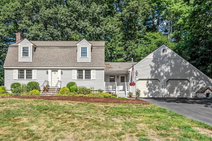 Property Photo:  9 Autumn Ln  MA 01824 