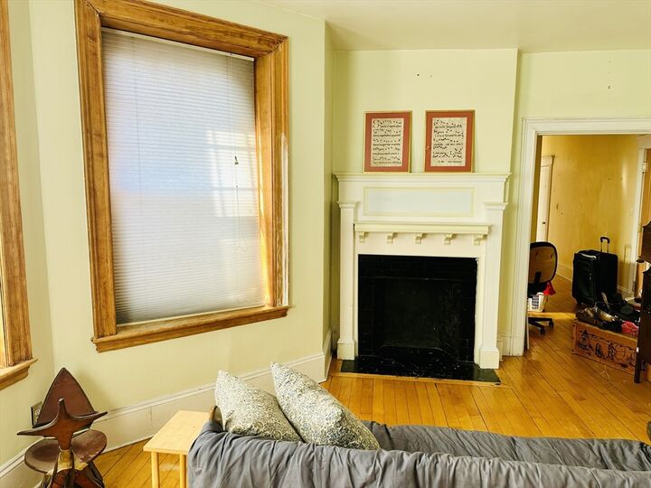 Property Photo:  1161 Commonwealth Ave 1  MA 02134 