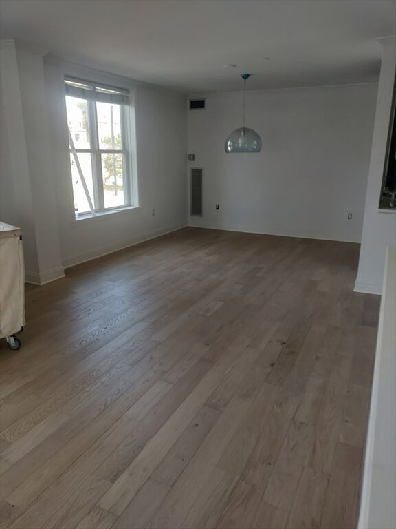 Property Photo:  73 Chelsea 202  MA 02129 