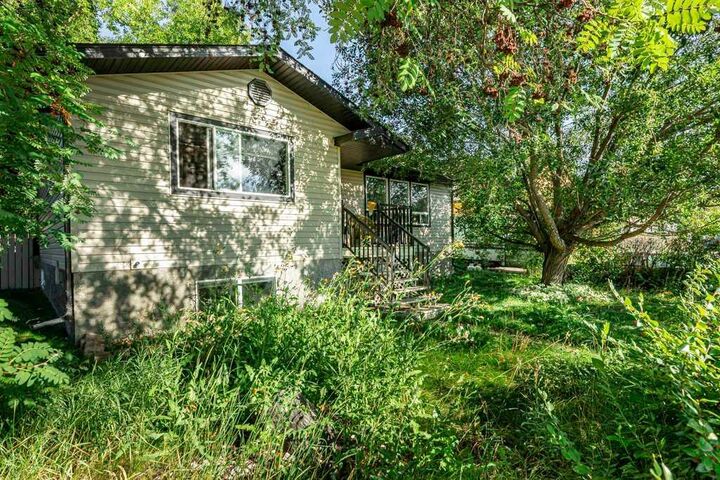 Property Photo: 5213 50 Street AB T0C 0J0