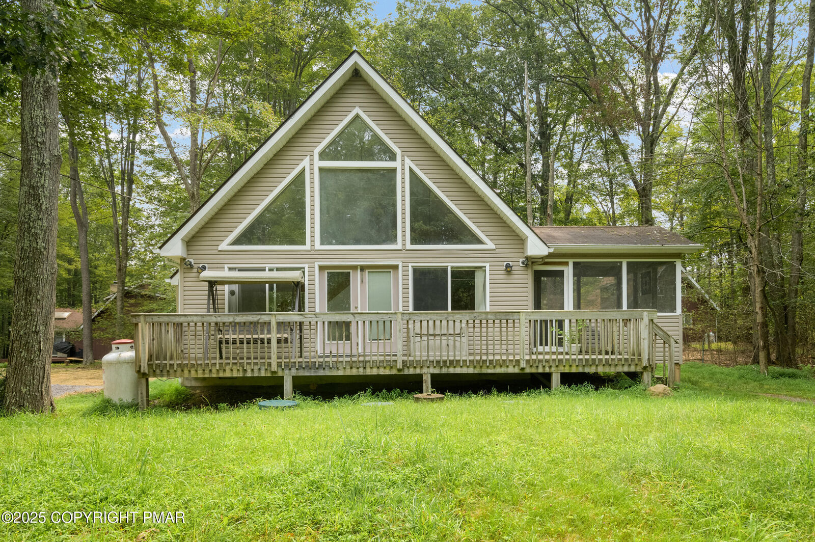 Property Photo:  119 Sundance Drive  PA 18347 