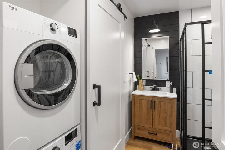 Property Photo:  11550  22nd Avenue NE  WA 98125 