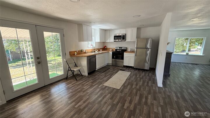 Property Photo: 11517 155th Avenue SE WA 98058