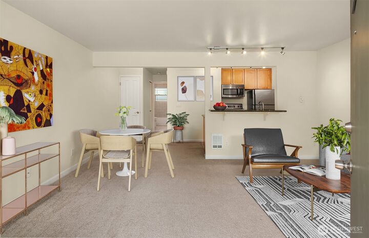Property Photo: 3636 Evanston Avenue N 12 WA 98103
