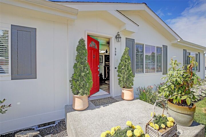 Property Photo: 998 Circle Drive WA 98282