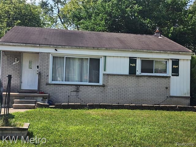 Property Photo:  1960 Lexington Parkway  MI 48141 