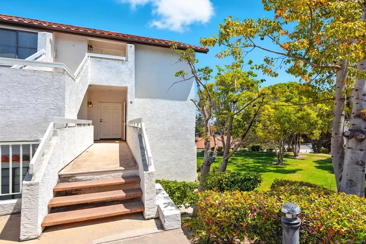 Property Photo: 16430 Avenida Venusto D CA 92128