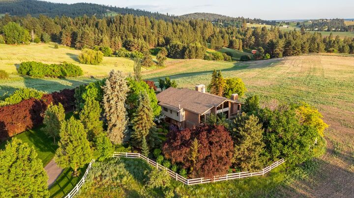 Property Photo:  6624 S Ben Burr Rd  WA 99223 