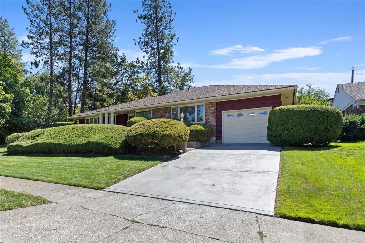 Property Photo:  1322 E 28th Ave  WA 99203 