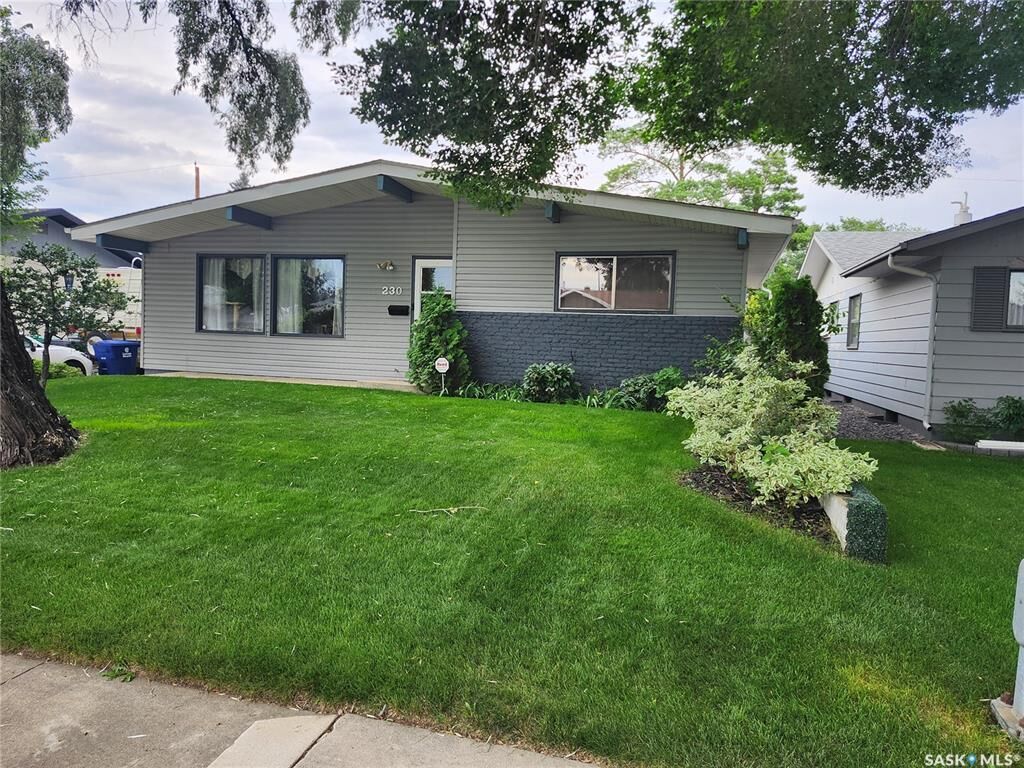 Property Photo:  230 Vancouver Avenue N  SK  