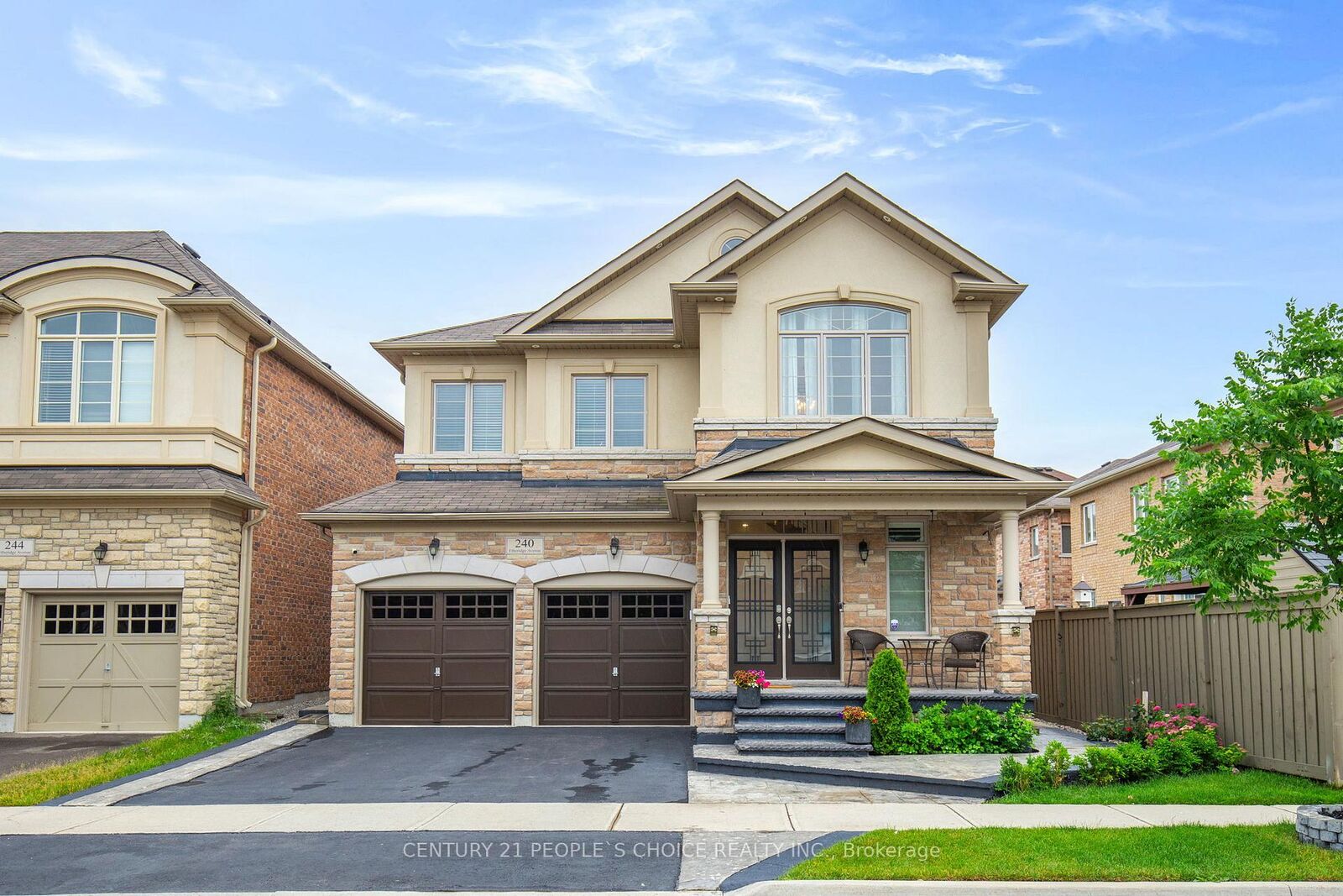Property Photo:  240 Etheridge Avenue  ON L9E 1H6 