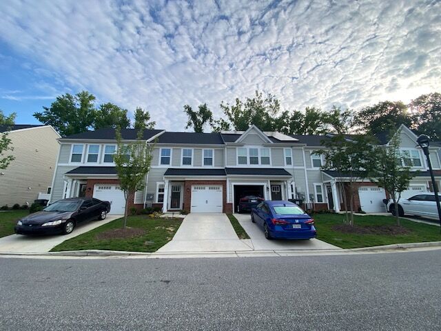 Property Photo:  120 De La Warr Arch  VA 23185 