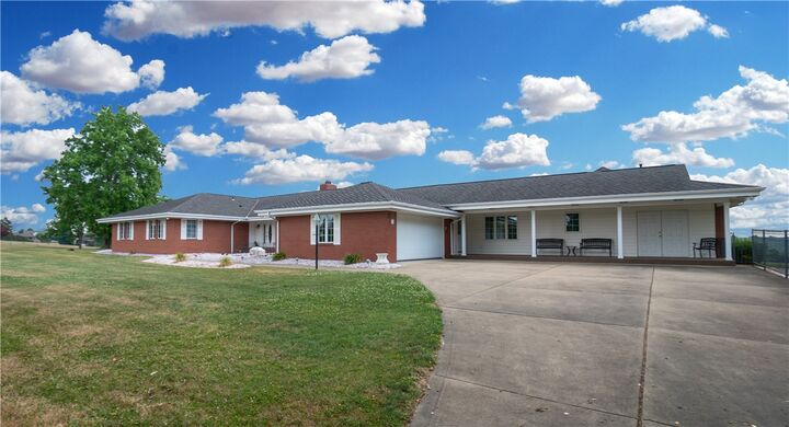 1490 Olde Stable Lane  Moon/Crescent Twp PA 15108 photo