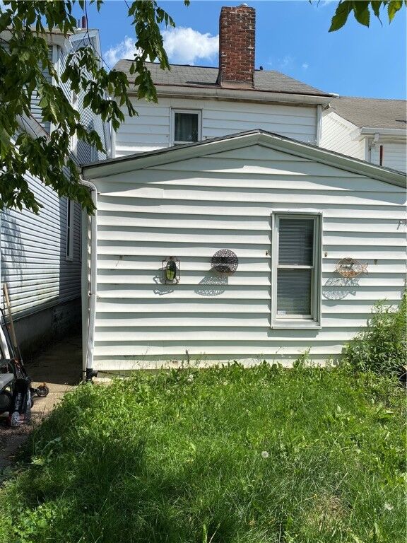 Property Photo:  2322 Patterson St  PA 15203 