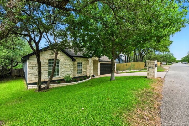 Property Photo:  2916 Chisholm Trail  TX 78734 