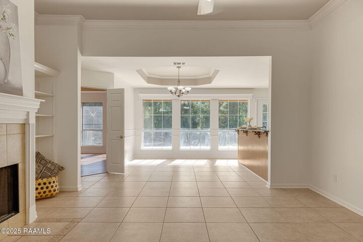 Property Photo: 204 E Weeks Drive LA 70592