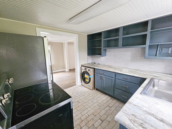 Property Photo:  405 Pine Bluff Rd  GA 31705 