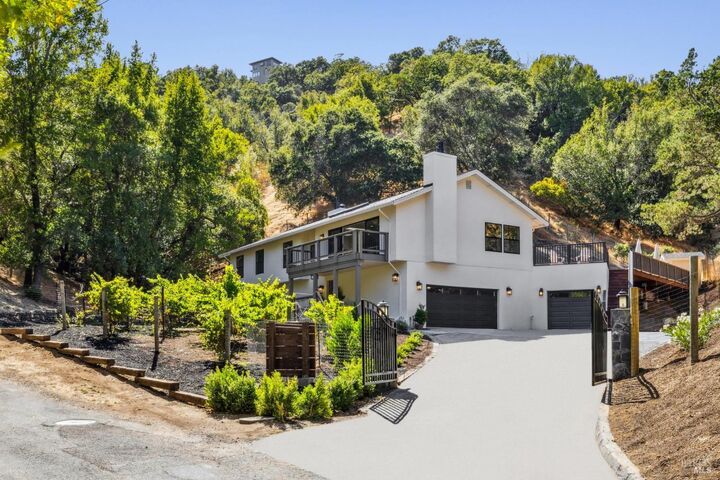 31 Indian Road  San Rafael CA 94903 photo