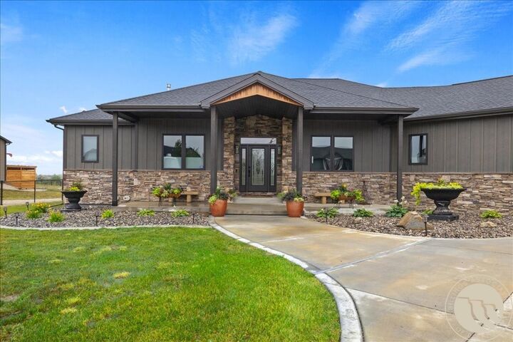 Property Photo: 1626 Polo Ln MT 59105