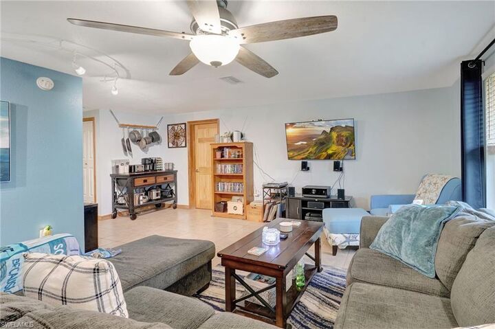 Property Photo:  249 Seminole Blvd NW  FL 33952