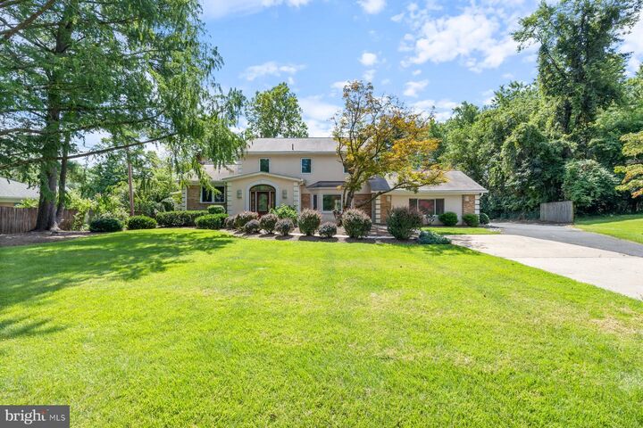 Property Photo:  11900 Gainsborough Road  MD 20854 