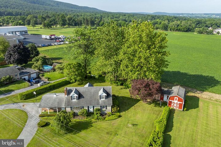 279 S Sheridan Road  Newmanstown PA 17073 photo