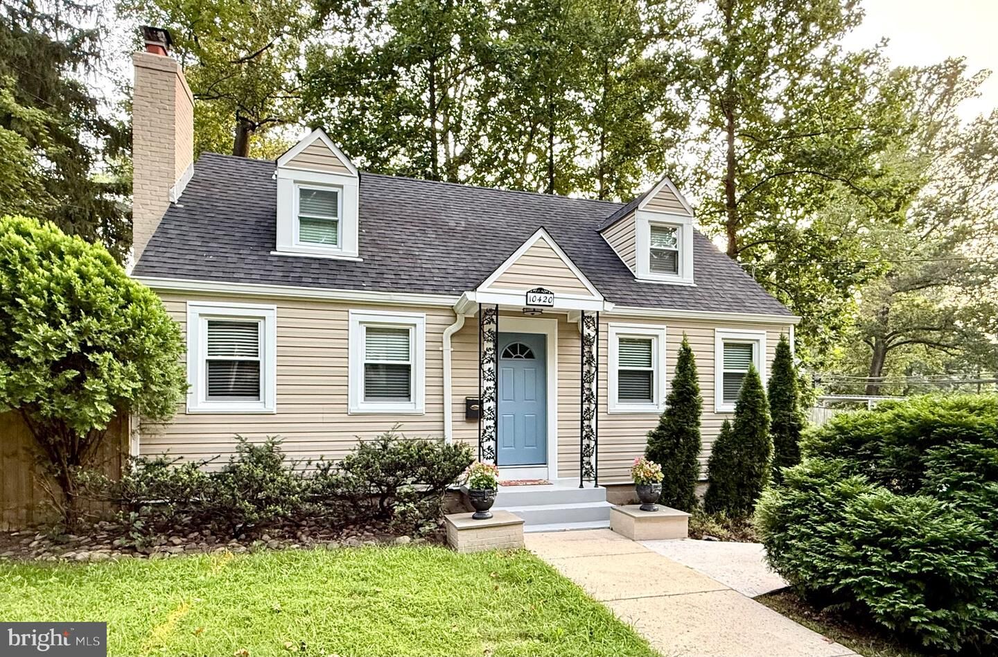 Property Photo:  10420 Eastwood Avenue  MD 20901 