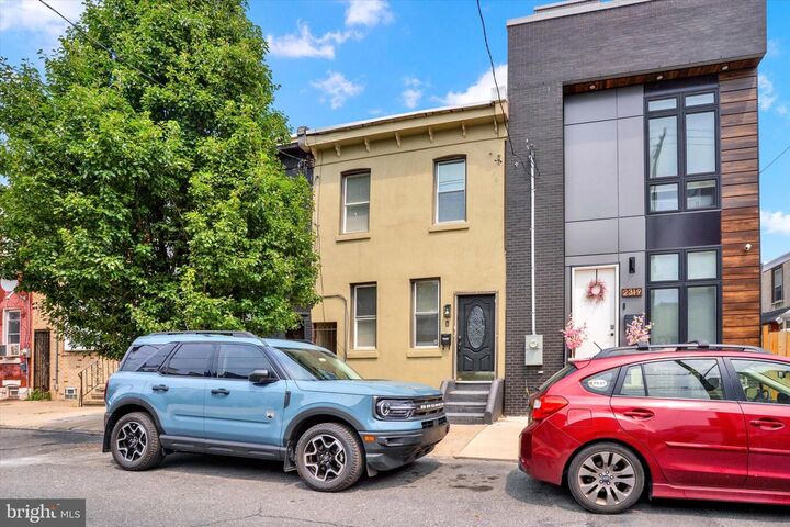 2317 E Sergeant Street  Philadelphia PA 19125 photo