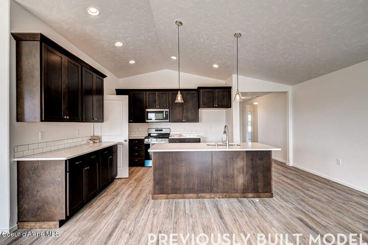 Property Photo: 10086 N Liverpool Loop ID 83835