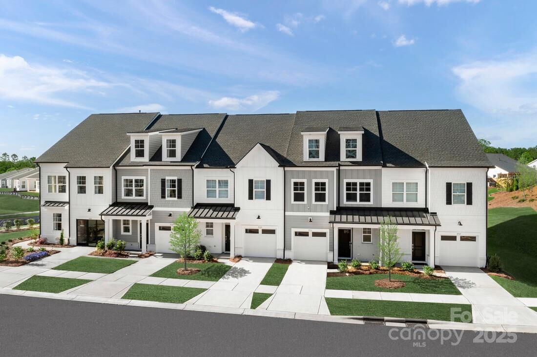 Property Photo: 9412 Munsing Drive 150 NC 28269