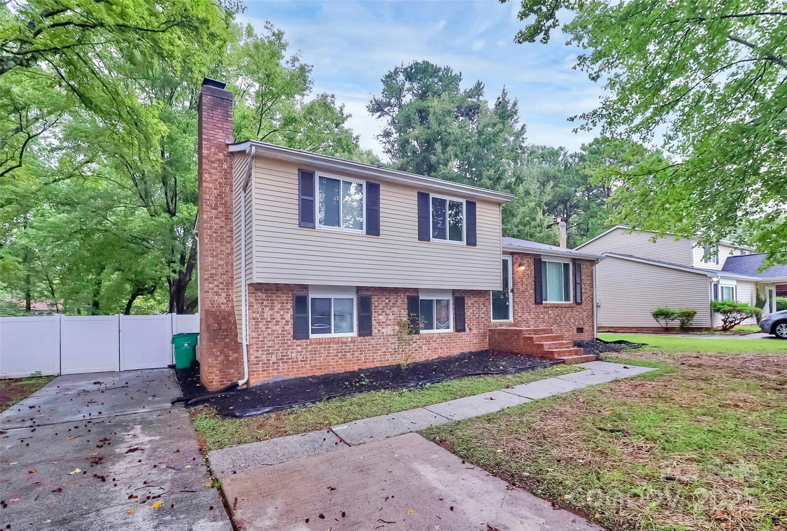 Property Photo: 6230 Holly Knoll Drive NC 28227